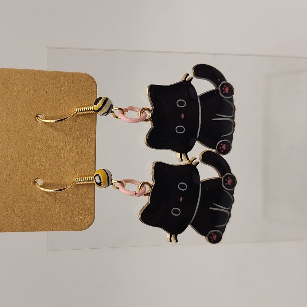 Cute Cat Earrings - Picture 3 of 3